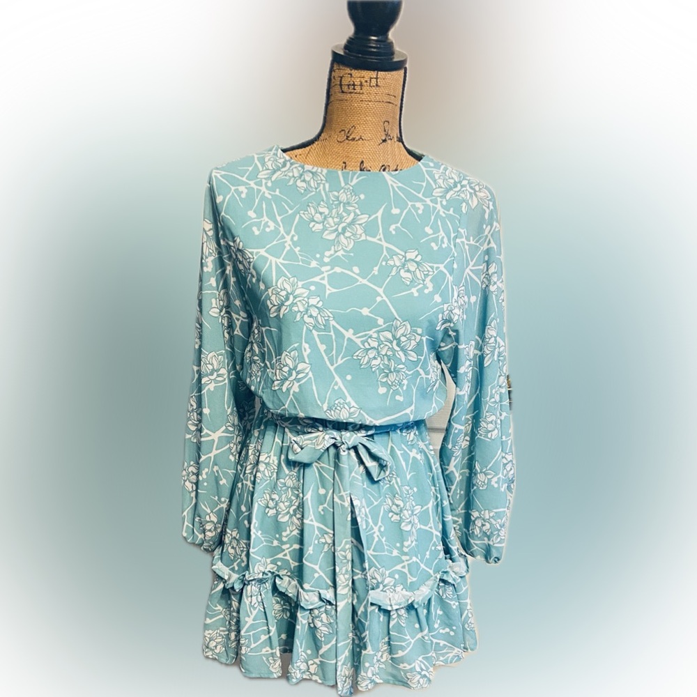 Flying Tomato Sz XS Green & White Floral Pull On Women’s Mini Dress